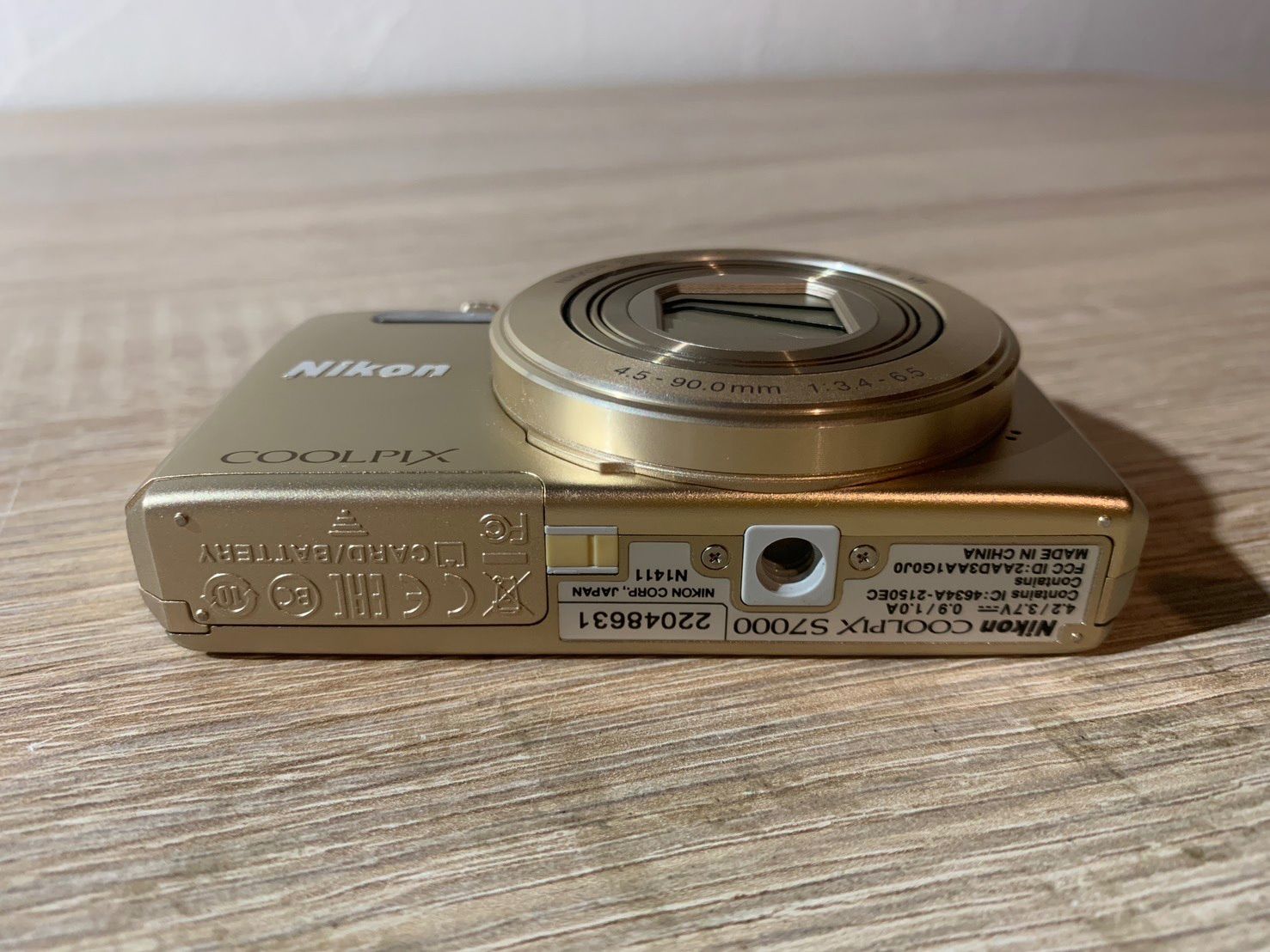 Nikon COOLPIX S7000 【ジャンク品】 ジャンク】Nikon COOLPIX S7000 コンパクトデジタルカメラ