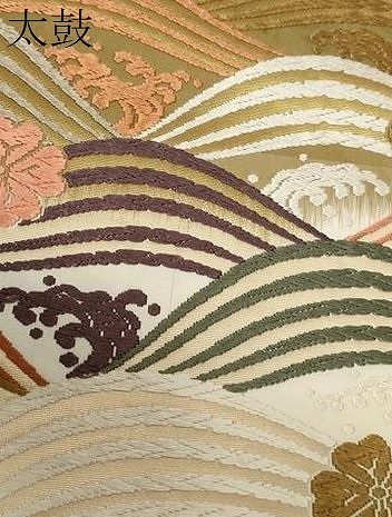 唐織 立波舞花文