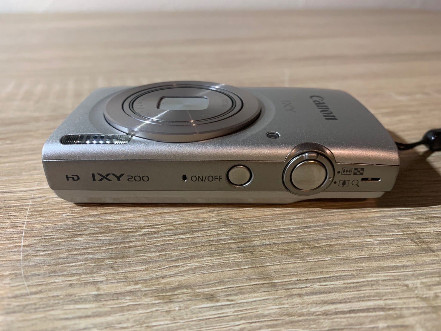  6194 Canon IXY 200 シルバー デジカメ コンパクトデジタルカメラ デジタルカメラ