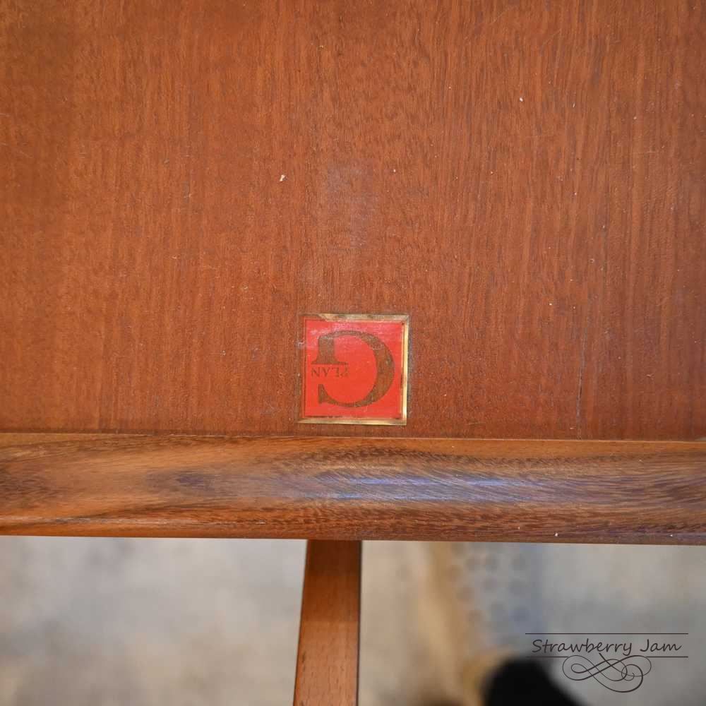 ラウンドテーブル