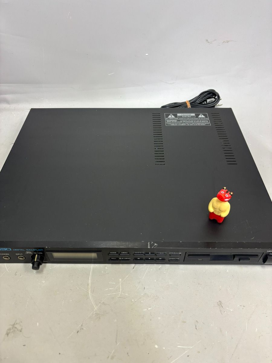 Roland S-330 Digital Sampler 動作品 ローランド サンプラー 本体のみ