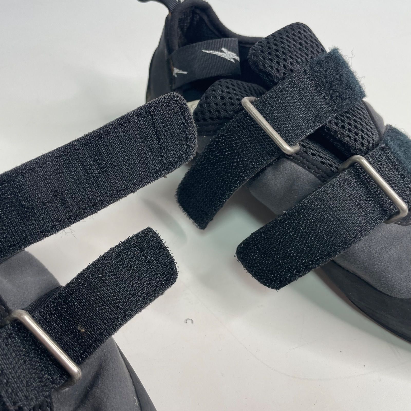 クライミングシューズ