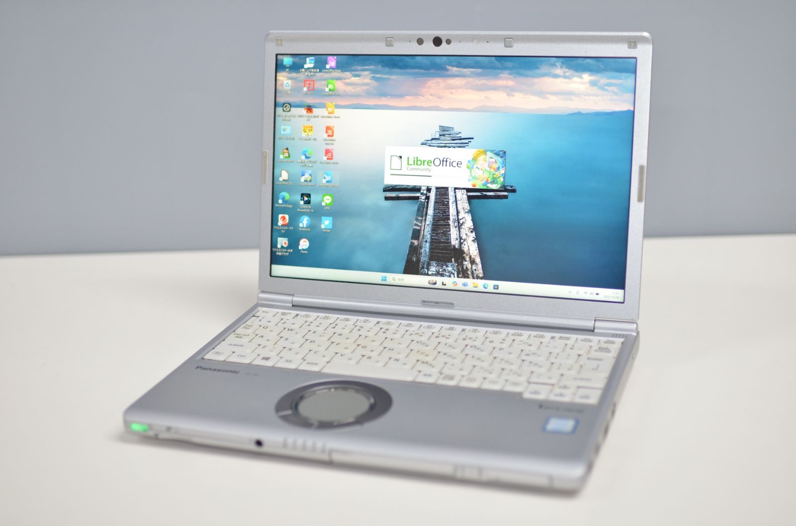 中古軽量ノートパソコン Panasonic CF-SV7J87VC core i7-8550U 爆速SSD256GB メモリー8GB 12.1インチ 無線内蔵 WEBカメラ DVDマルチ Win11 Panasonic CF-SV7 Core i7 SSD8GB Win11 中古ノートPC - メルカリ