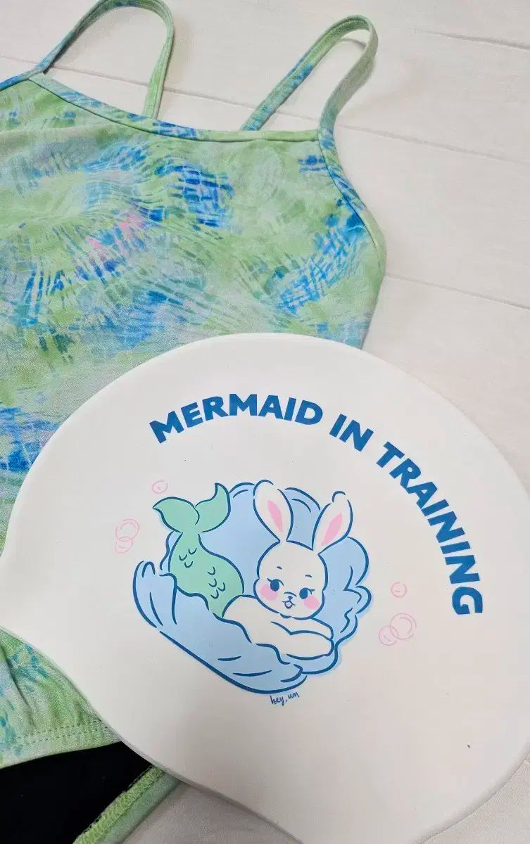 JOLYN ペリー 28サイズ+ヘイハム IN 人魚うさぎ スイミングキャップ