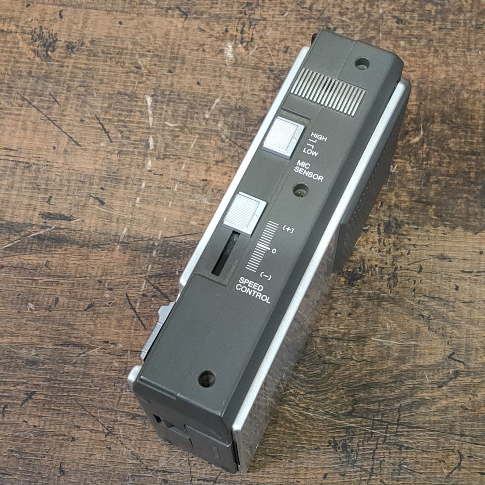 バックトゥザフューチャー ポータブルカセットプレーヤー ドンキ