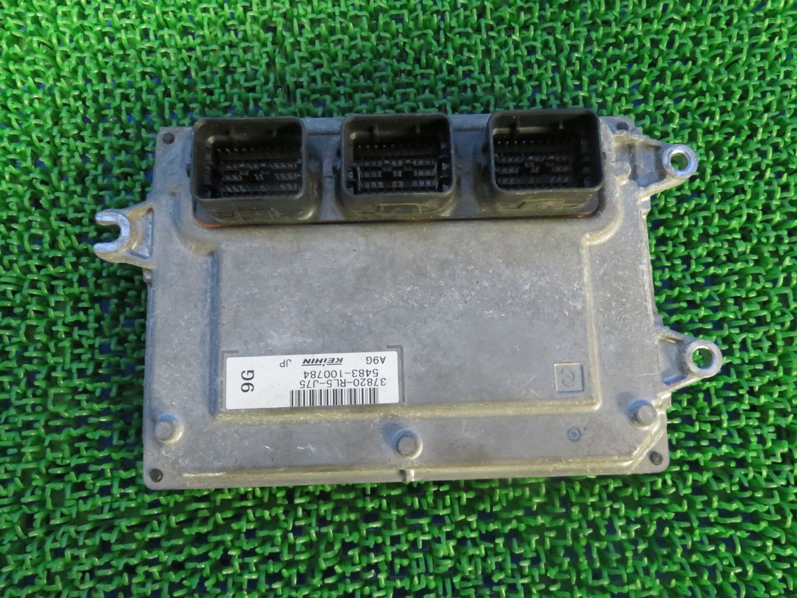 SFC2910 ホンダ CW2 アコードツアラー K24A エンジンコンピュータ エンジンコントロールユニット 純正 37820-RL5-J75