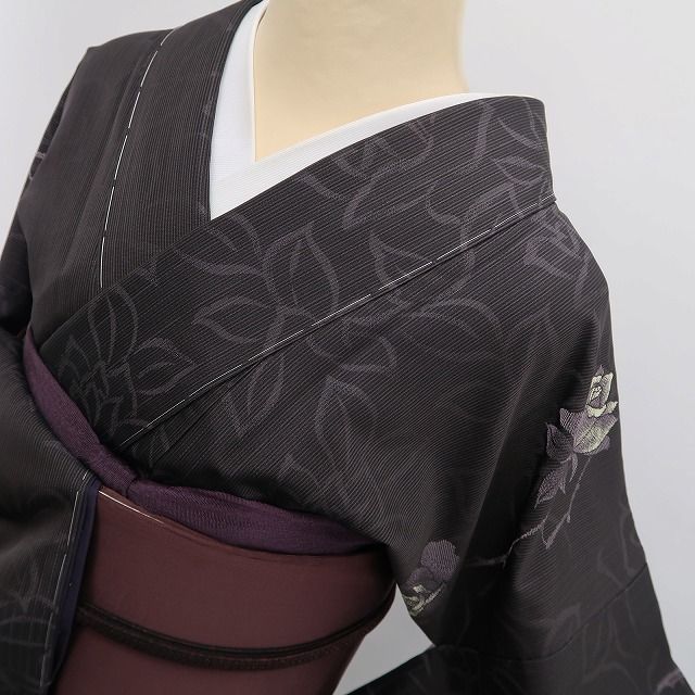 ❁tomihisa❁新品 薔薇 着物 正絹 仕付け糸付”薔薇に宿る大人の余韻