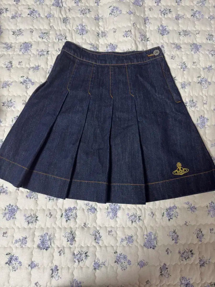 ヴィヴィアンプリーツスカート 美品♡Lサイズ♡シルク混♡ヴィヴィアン