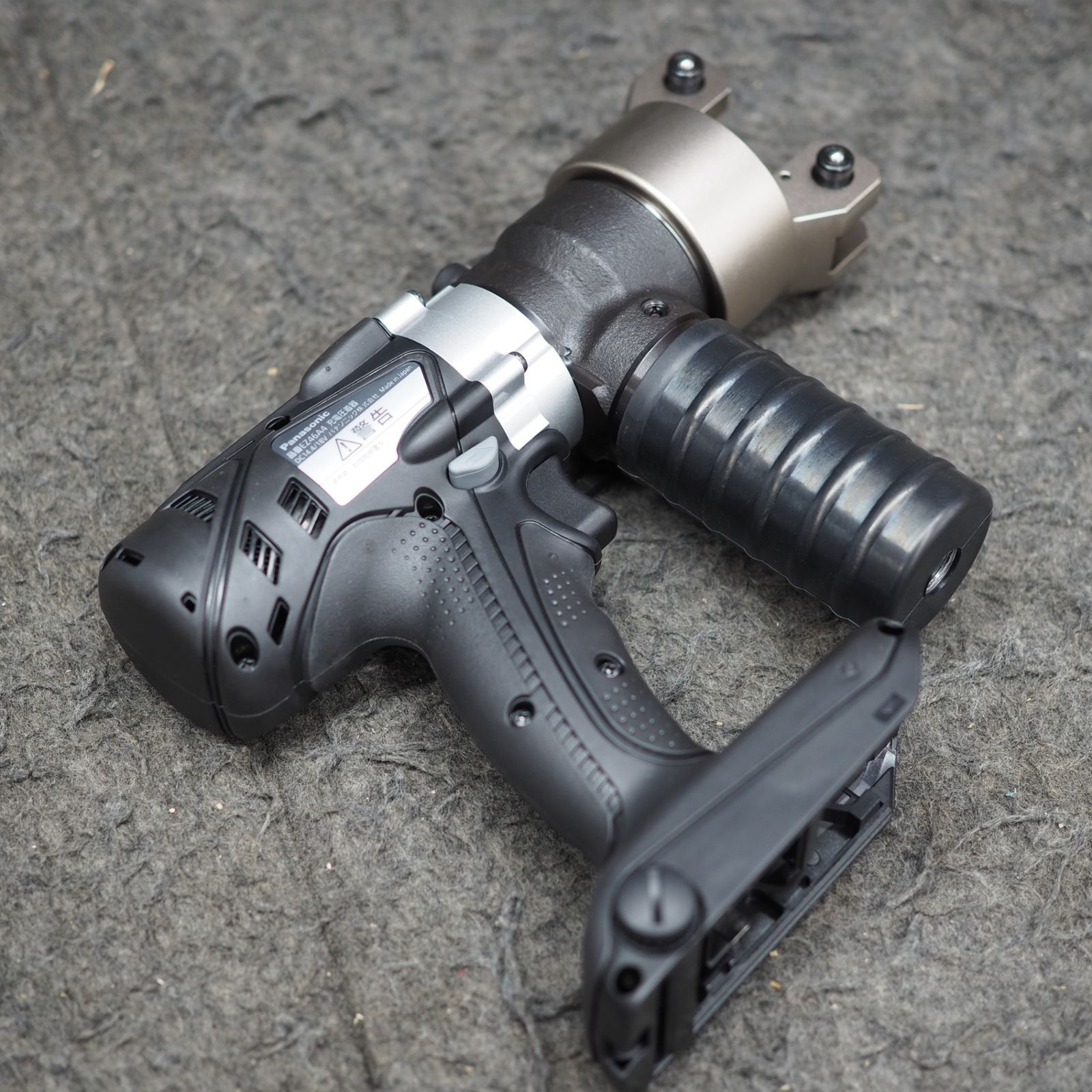 Panasonic コードレス圧着器