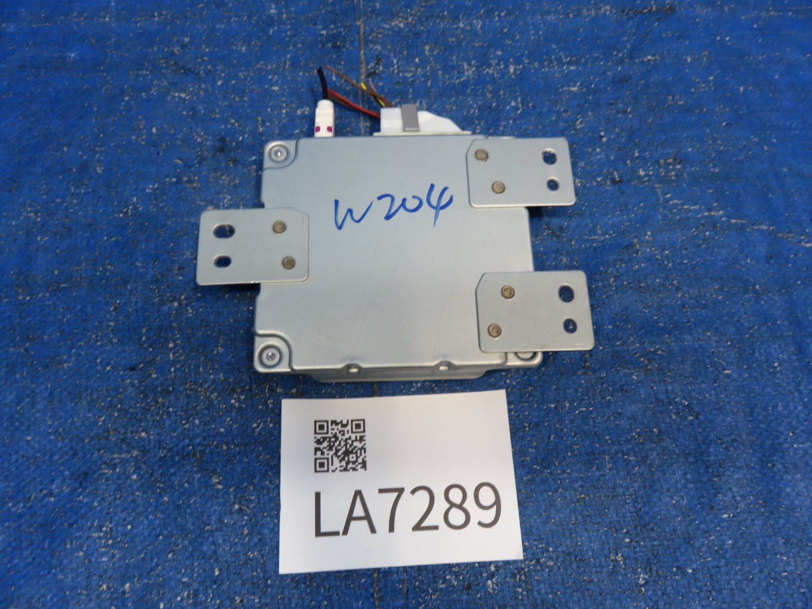 LA7289* ベンツ Cクラス C200 W204|前期 バックカメラ コントロールユニット|パーキングアシスト コンピュータ|純正 A2048703026