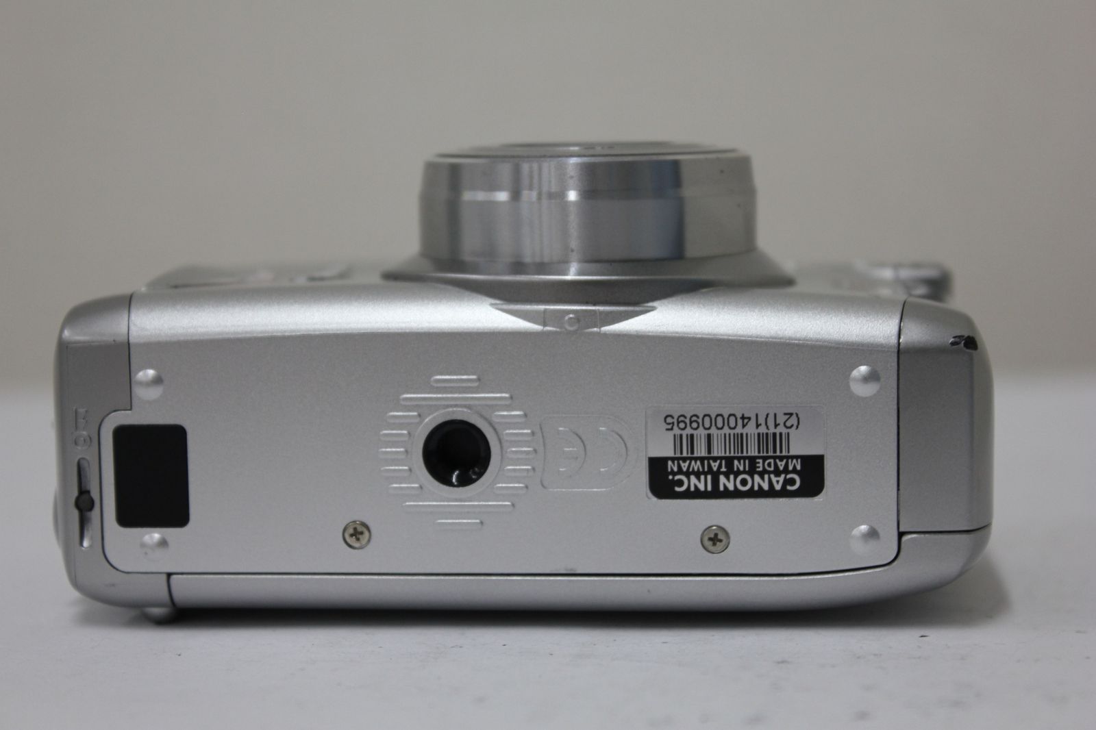 コンパクトカメラ