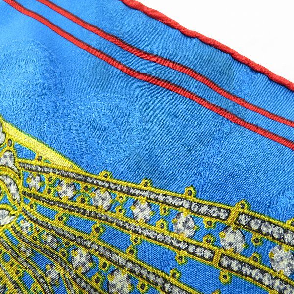 カルティエ　スカーフ axe カルティエ Cartier スカーフ 水色系 マルチ ブローチ柄 ビジュー