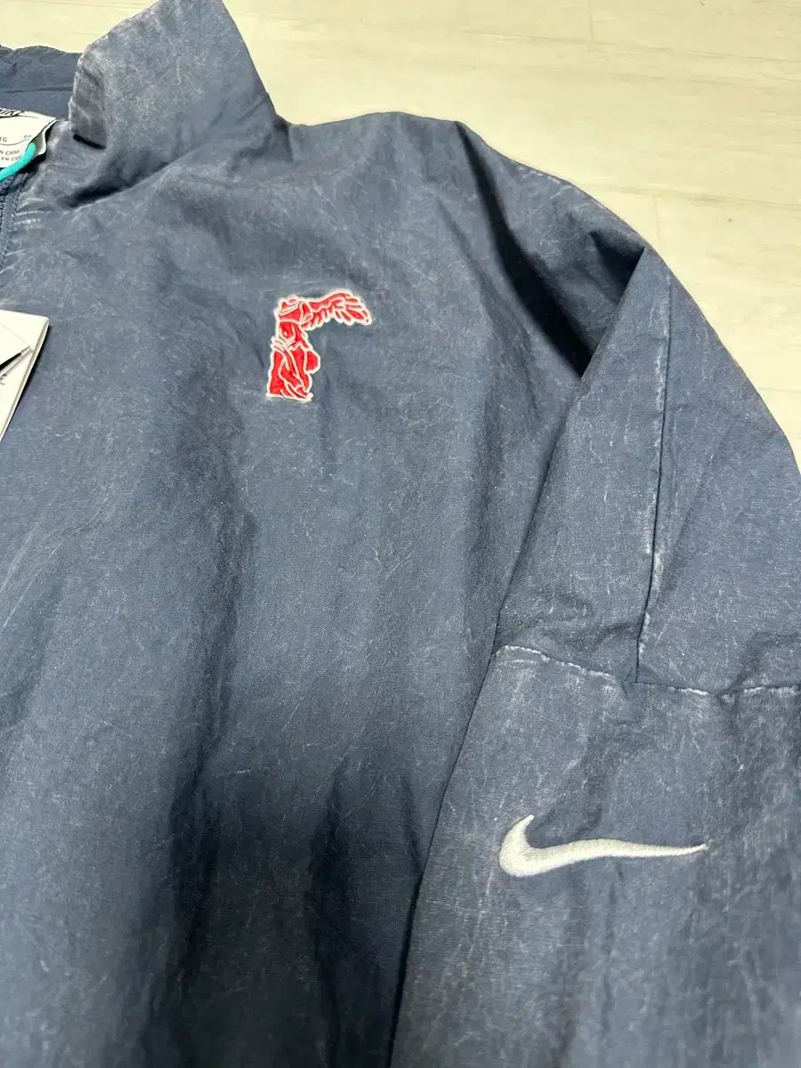 ESSENTIALS エッセンシャルズ