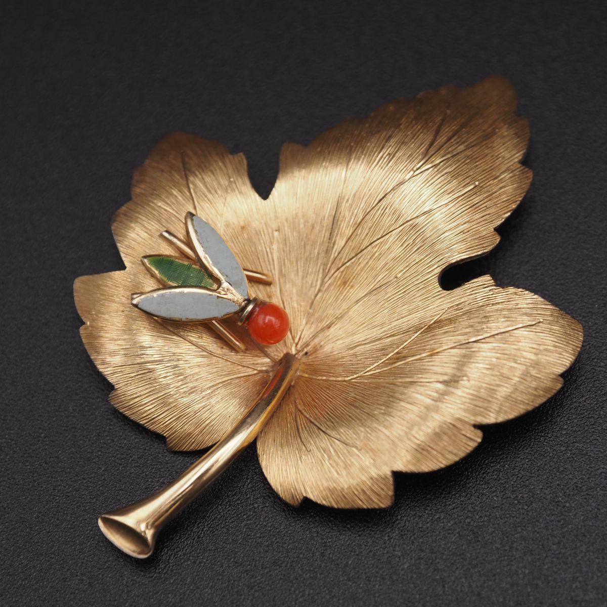 H003 KREMENTZ クレメンツ ブローチ 葉っぱと虫 ゴールド デザイン アメリカ製 ヴィンテージ