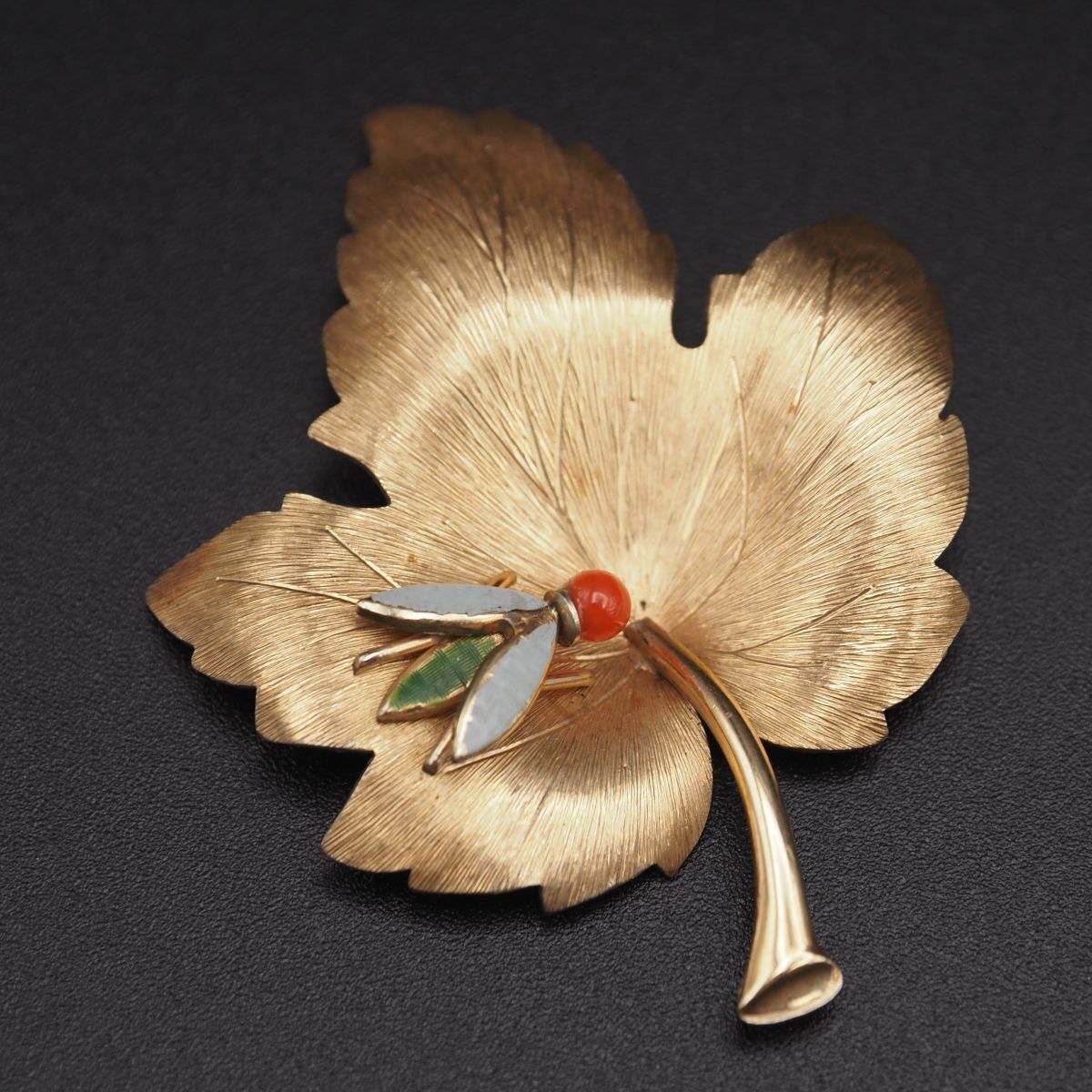 H003 KREMENTZ クレメンツ ブローチ 葉っぱと虫 ゴールド デザイン アメリカ製 ヴィンテージ