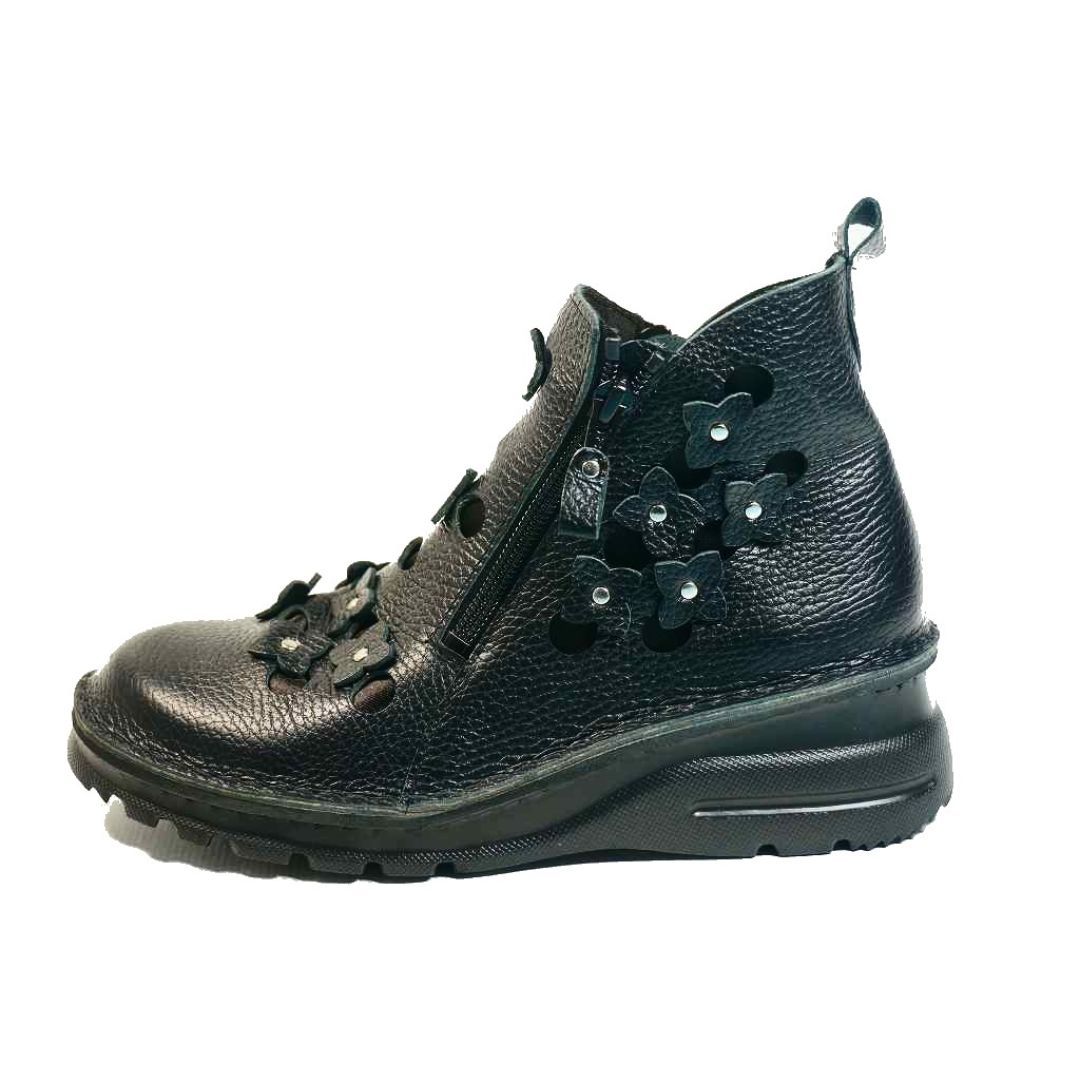 ショートブーツ レディース 24.5 245 黒 厚底 通勤 仕事 軽い 軽量 本革 外反母趾 yuriko matsumoto