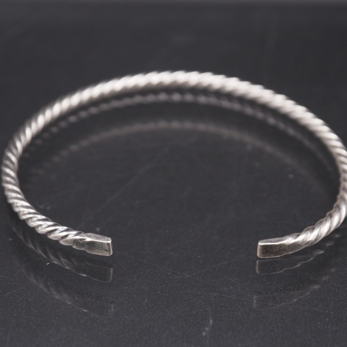 G922 ヴィンテージ 925刻印 バングル デザイン シルバー 腕輪 - メルカリ