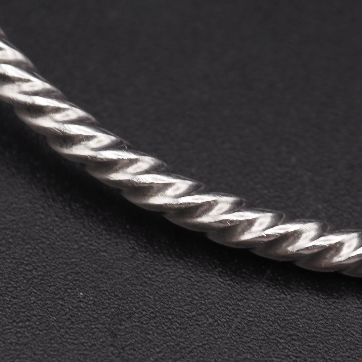 G922 ヴィンテージ 925刻印 バングル デザイン シルバー 腕輪 - メルカリ