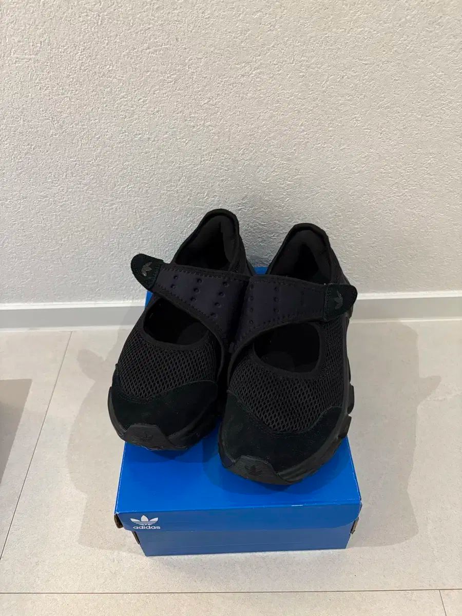 大幅値下げ‼️ 美品！ 瑞両 金属製香合 菊・笹・梅など精緻な柄物 美品