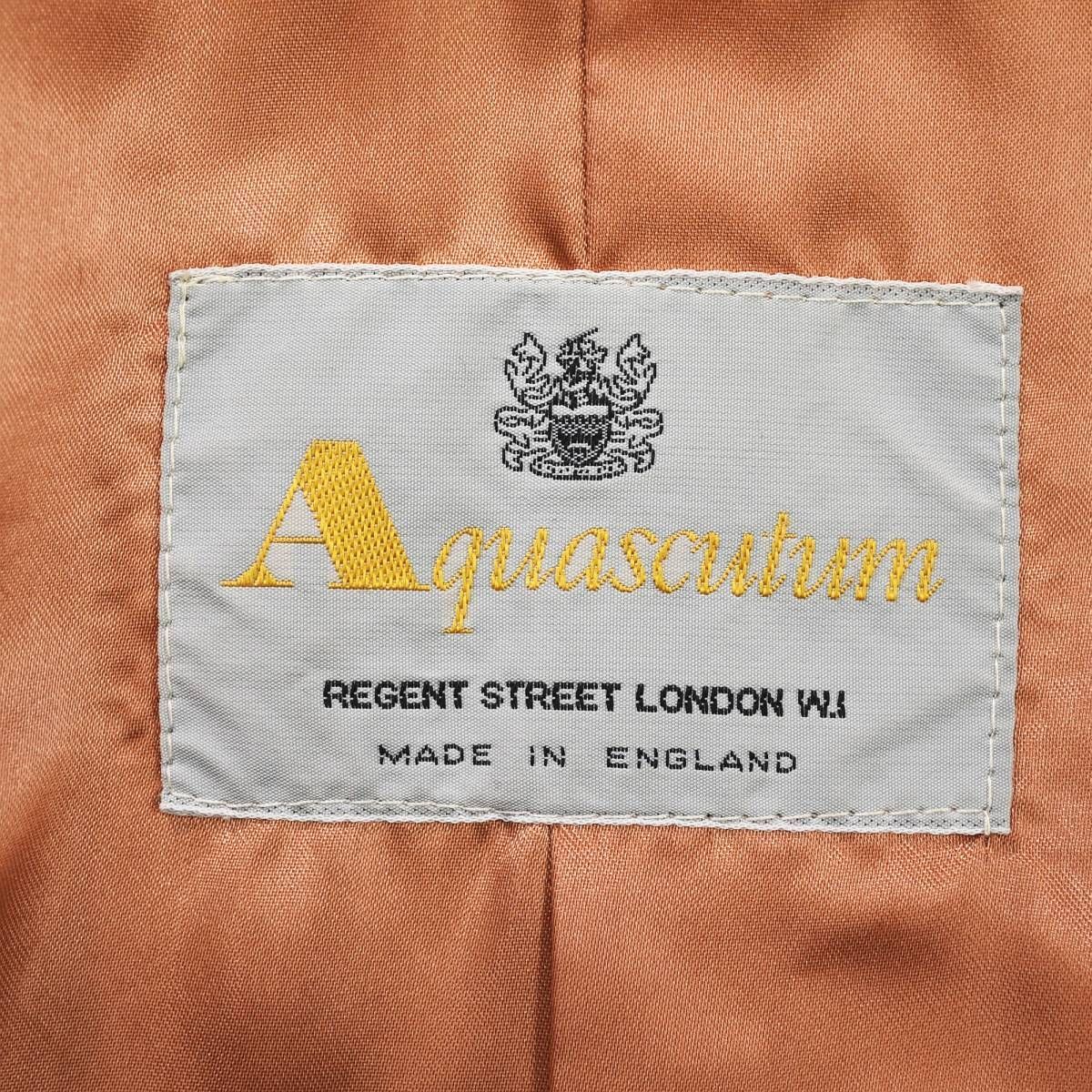 エンブレム 金ボタン