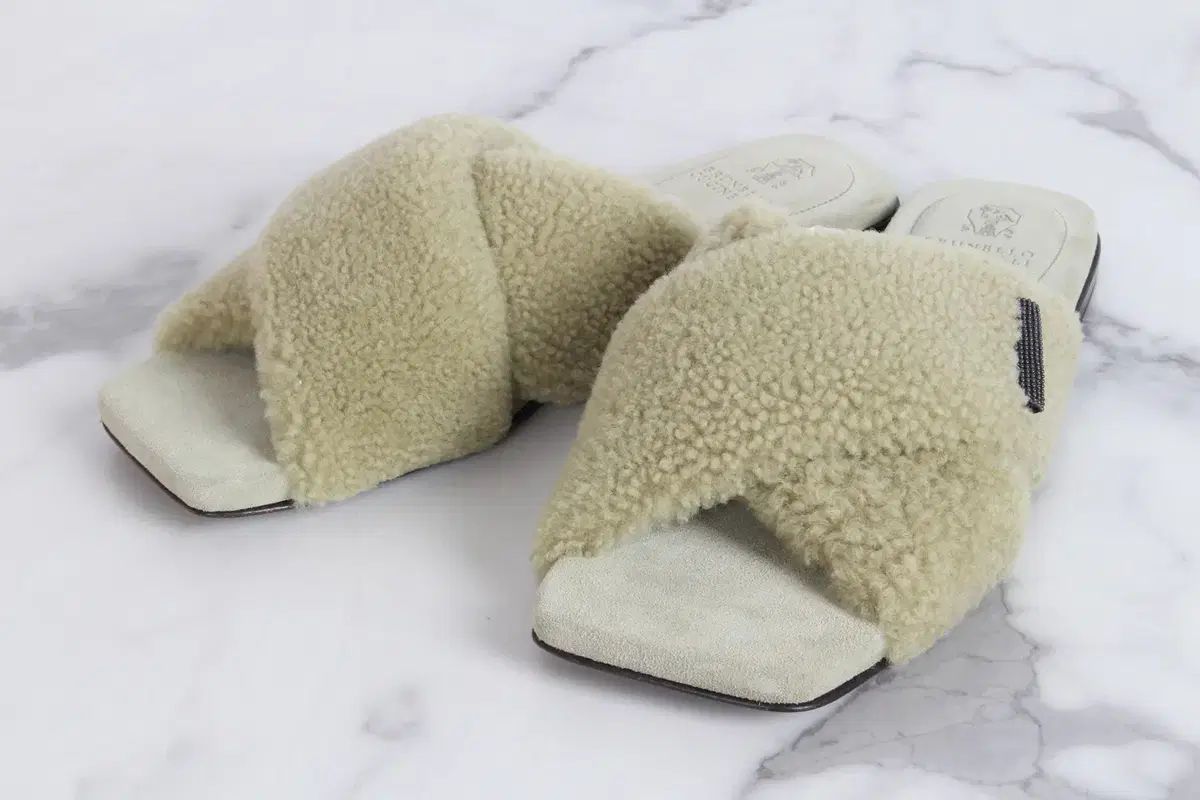 ブルネロクチネリ エンベリッシュド