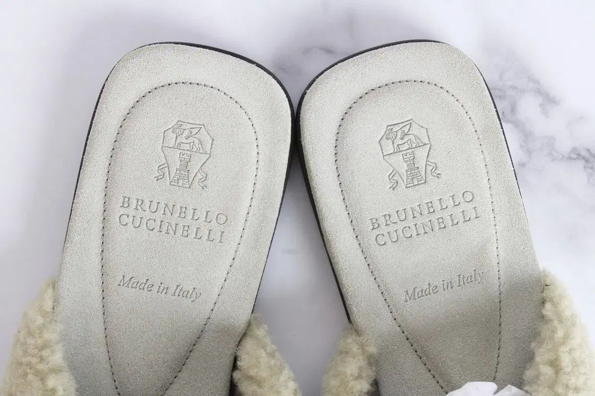 エンベリッシュド シアリング