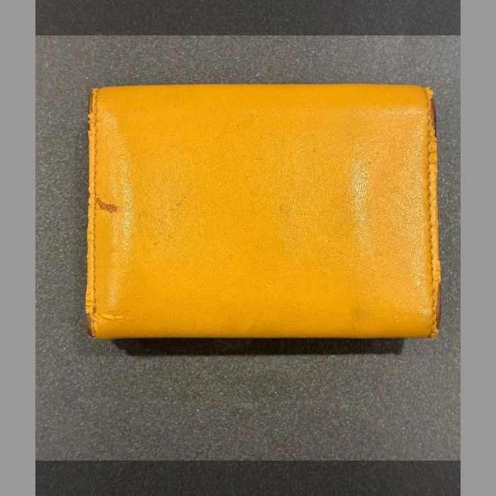 フェンディ ズッカ レザー エフィズ 3つ折り財布 B25090972