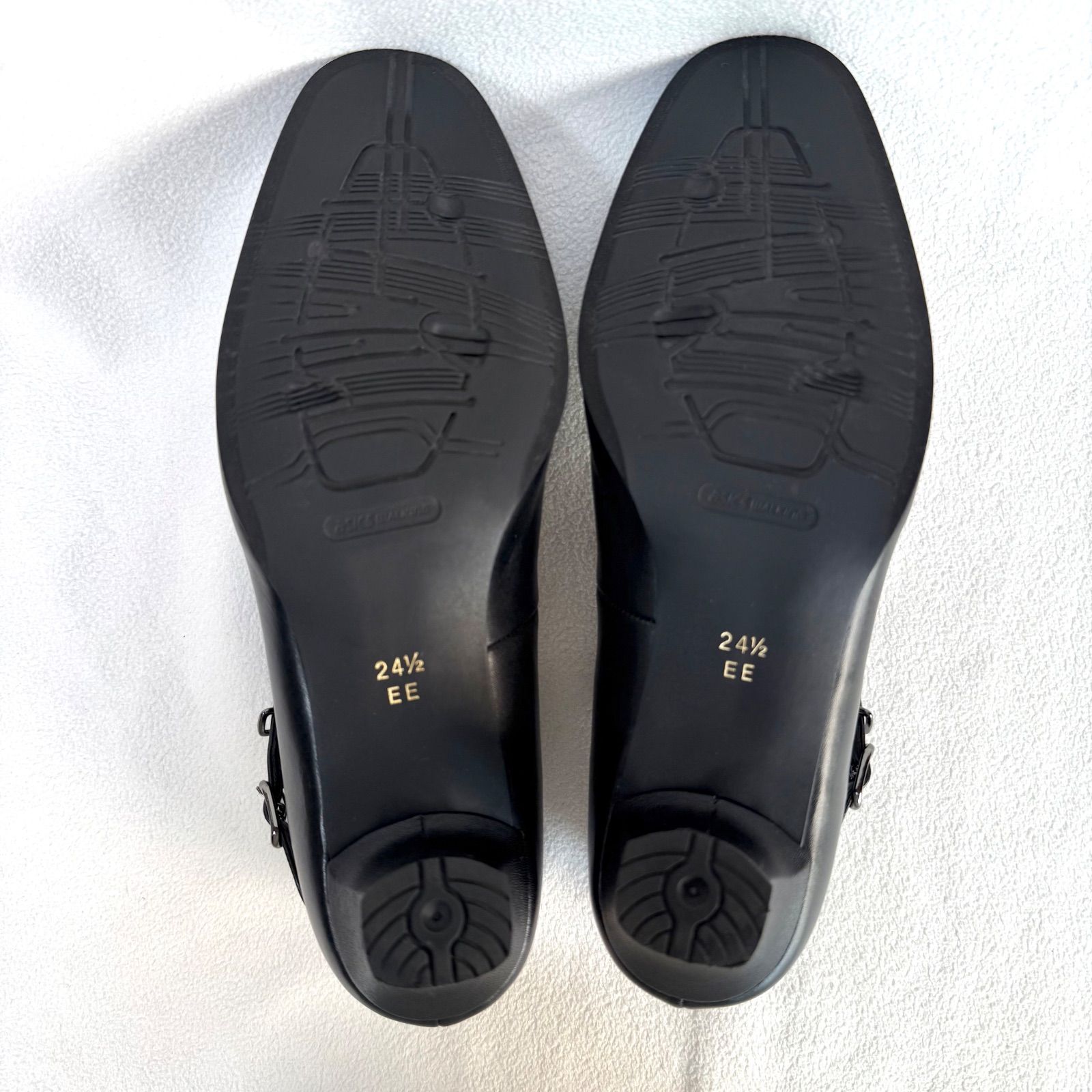 極美品✨ペダラ ストラップ レザー ブラック パンプス 2E 4.5㎝ヒール