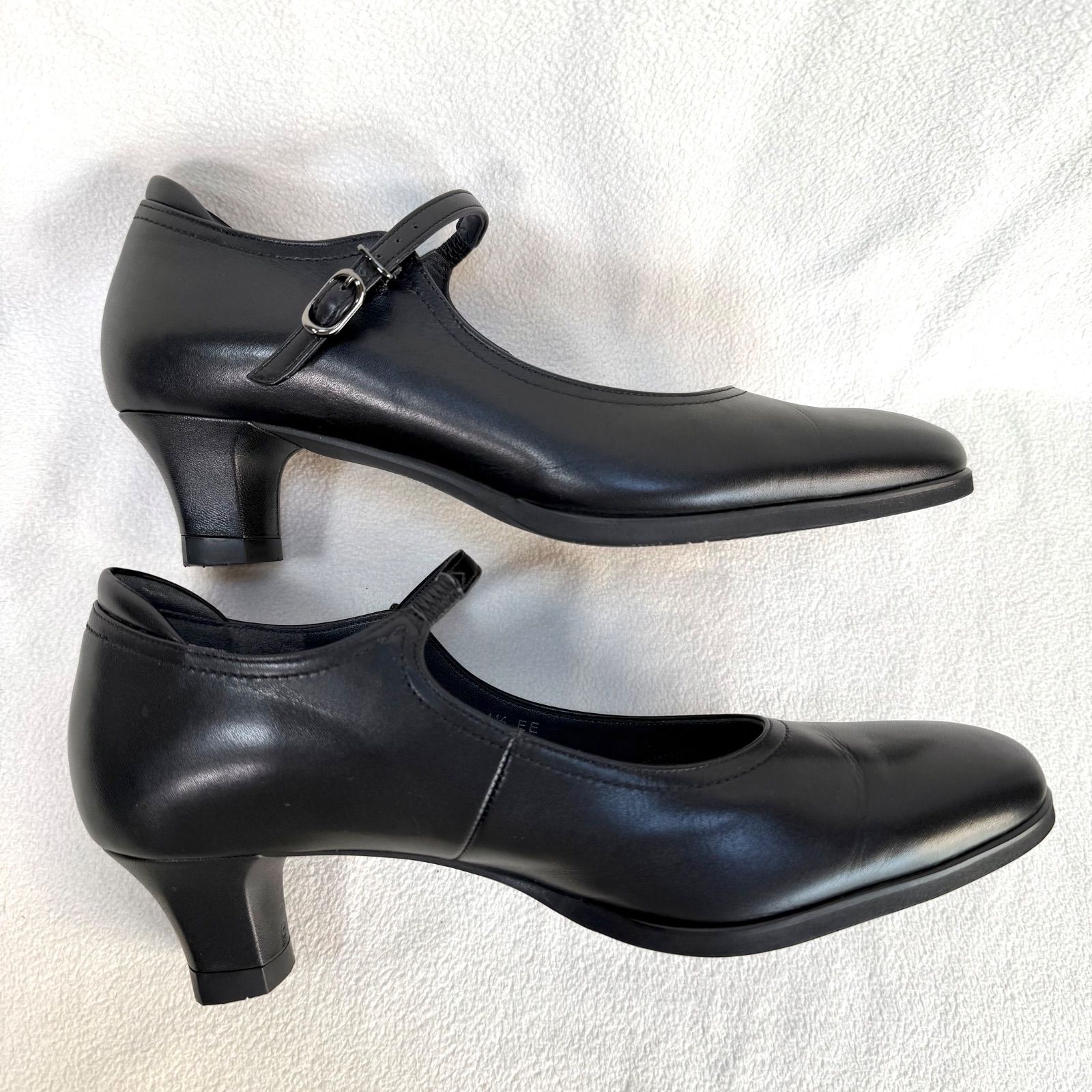 極美品✨ペダラ ストラップ レザー ブラック パンプス 2E 4.5㎝ヒール