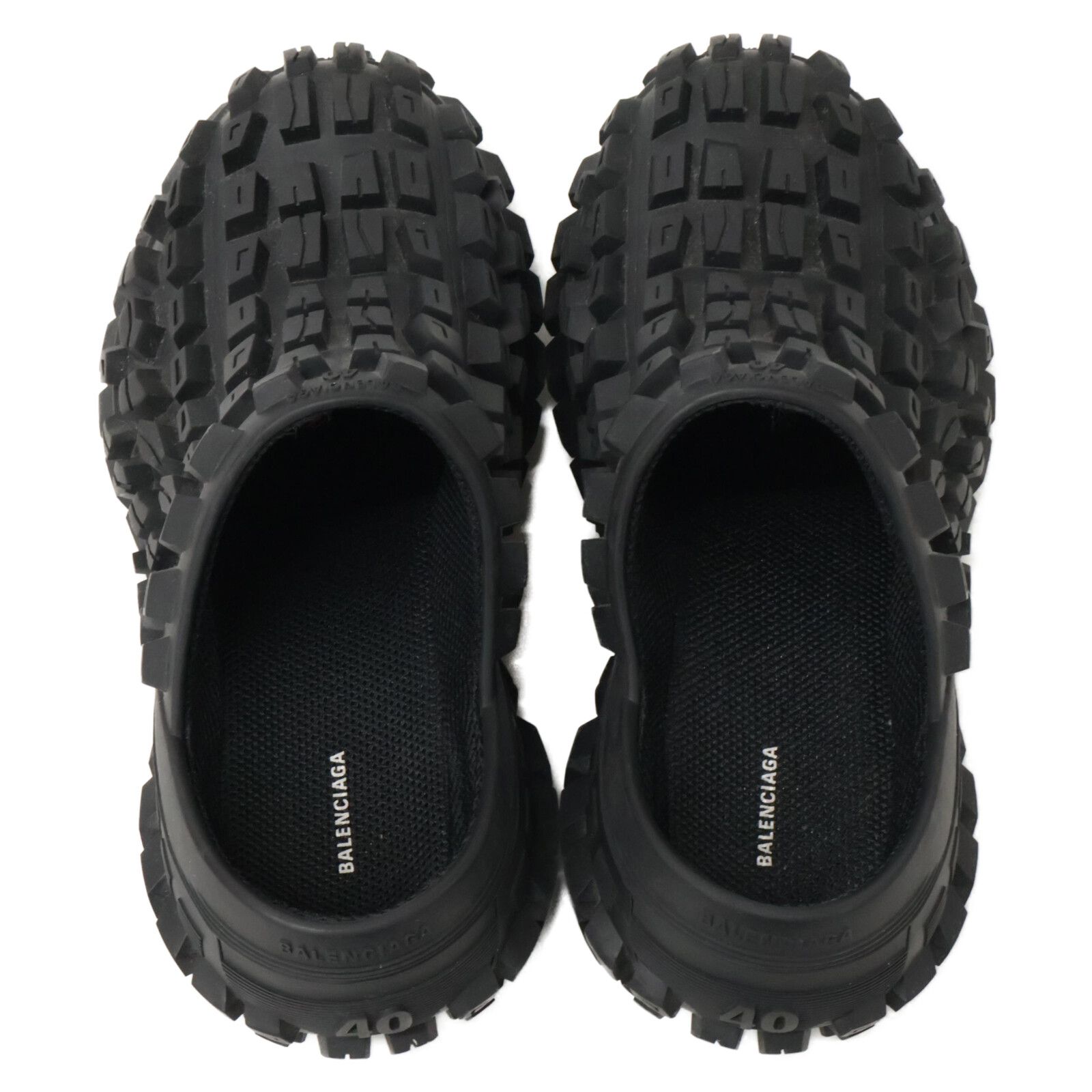 バレンシアガ DEFENDER CLOGサンダル Balenciaga Defender Extreme Tire Tread Clogs Release | Hypebeast