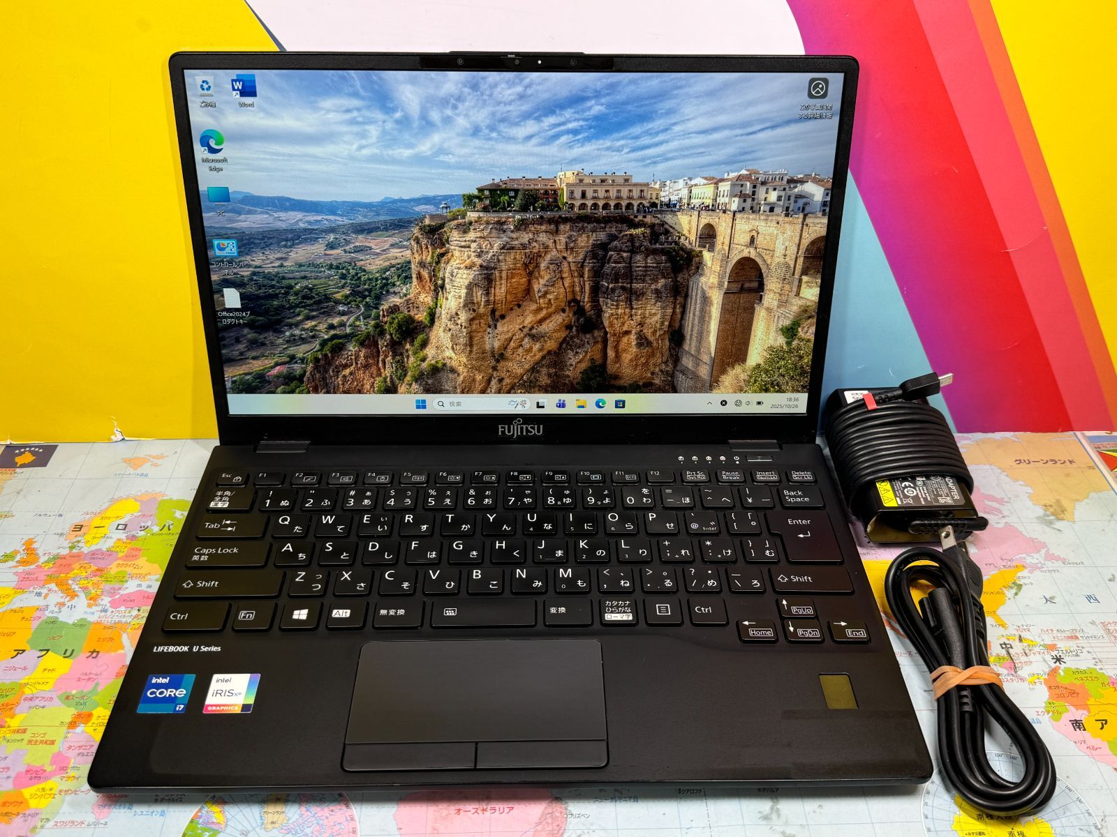 美品 1185G7 富士通 U9311/F 16GB 512GB 13.3型 富士通 超高速U9311/F Core i7 1185G7 メモリ16GB SSD256GB
