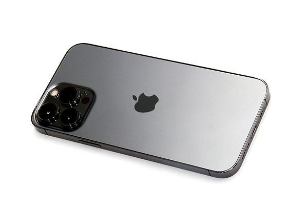 Apple アップル iPhone 13 Pro Max 128GB グラファイト MLJ43J A SIMフリー au 判定