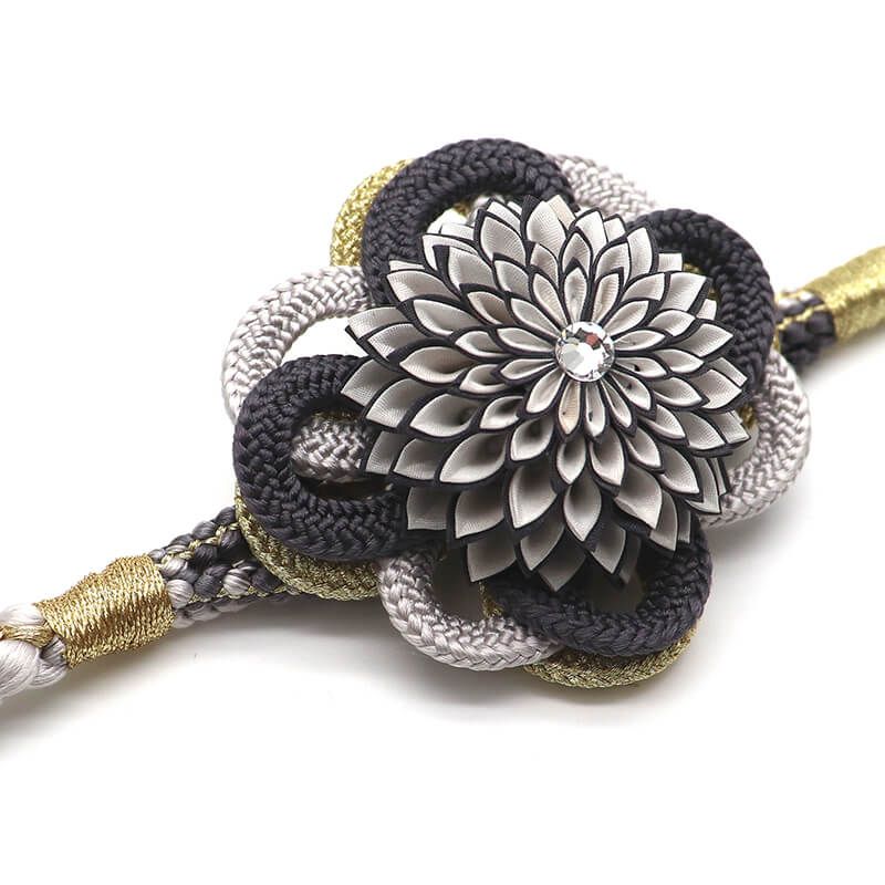 帯締め 振袖用 飾り付き 正絹 丸組 白灰 つまみ細工 長さ171cm 幅1cm 着付け小物 和装小物 送料無料 即日発送