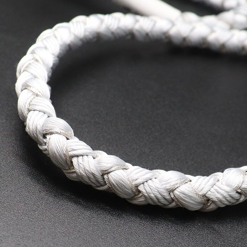 パール飾り 煌びやか