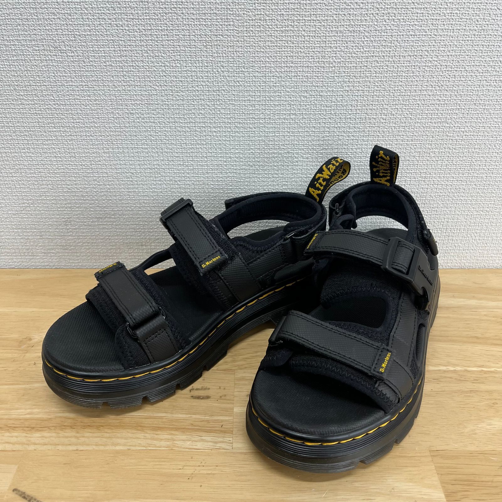 Dr. Martens ドクターマーチン FORSTER マルチストラップ サンダル TRACT シューズ UK4 10129398