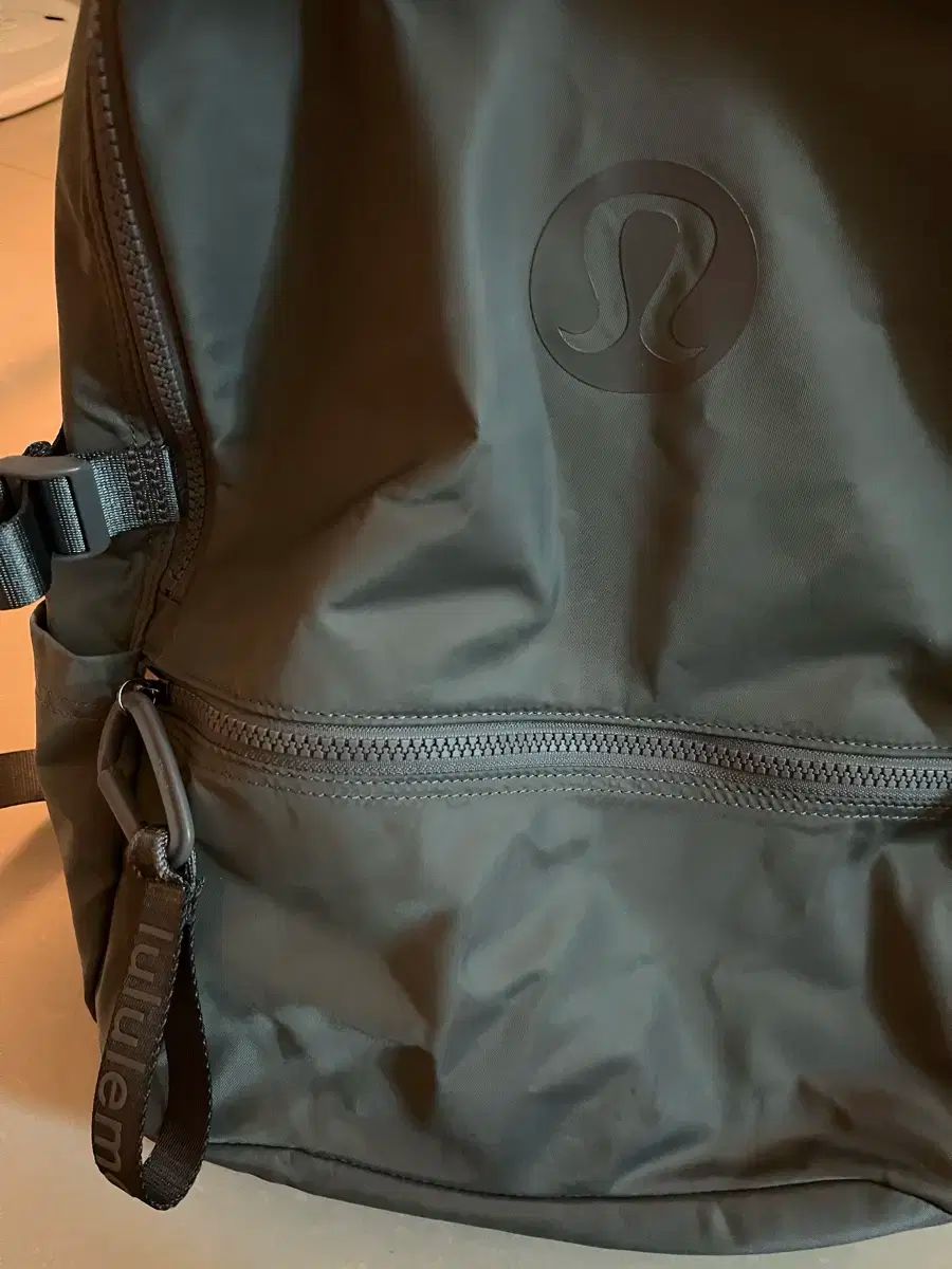 ルルレモン ニュークルー バックパック グレー WWW_DECORATOM_COM_BR