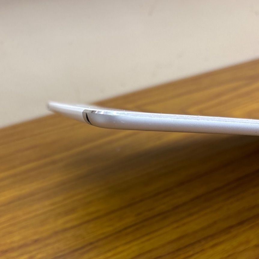 iPad (モデル A1567) シルバー 9.7インチ 本体ジャンク ジャンク】iPad Air 2 A1567 9.7インチ Wi-Fi + Cellular