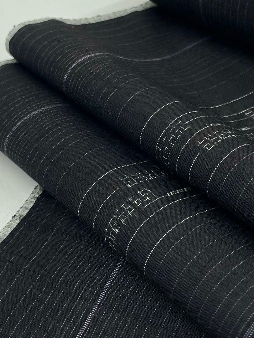 結城紬 平織り 縦稿 黒地 正絹 反物 結城紬 平織り 縦稿 黒地 正絹 反物