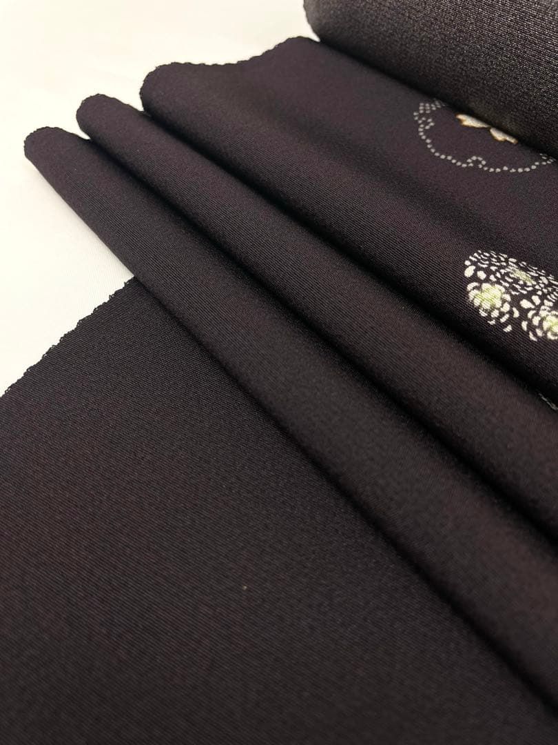 使い勝手の良い シンプルな飛び柄小紋◇雪輪に桜 正絹 シルック 反物 着物 小紋 飛び柄 雪輪 04 セミフォーマル 洗える 袷 単