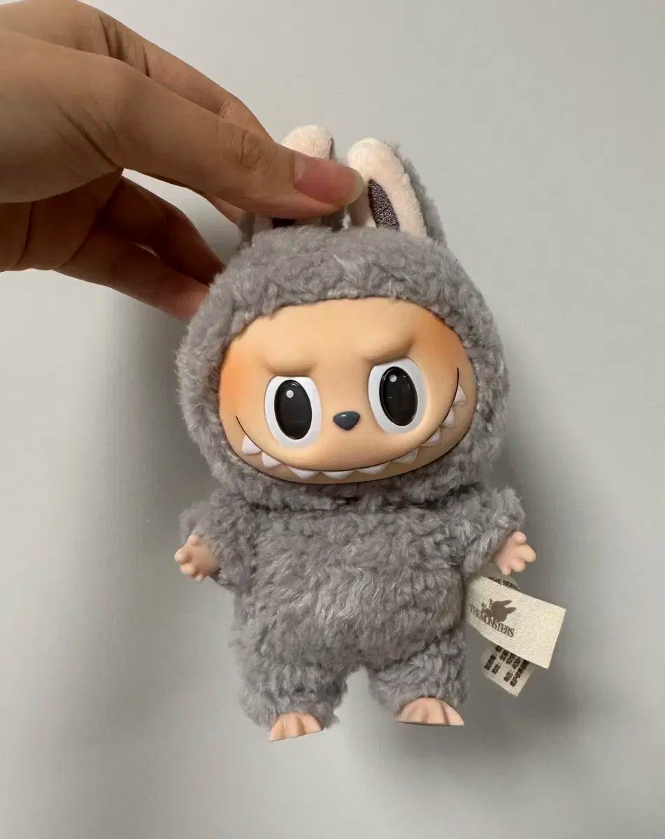 初期商品 POP MART Labubu tasty macaron Sesame bean - メルカリ