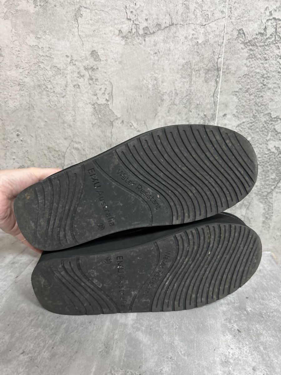 オーストラリア