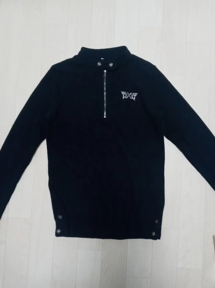 PXG ブラック ハーフネック ニット Tシャツ