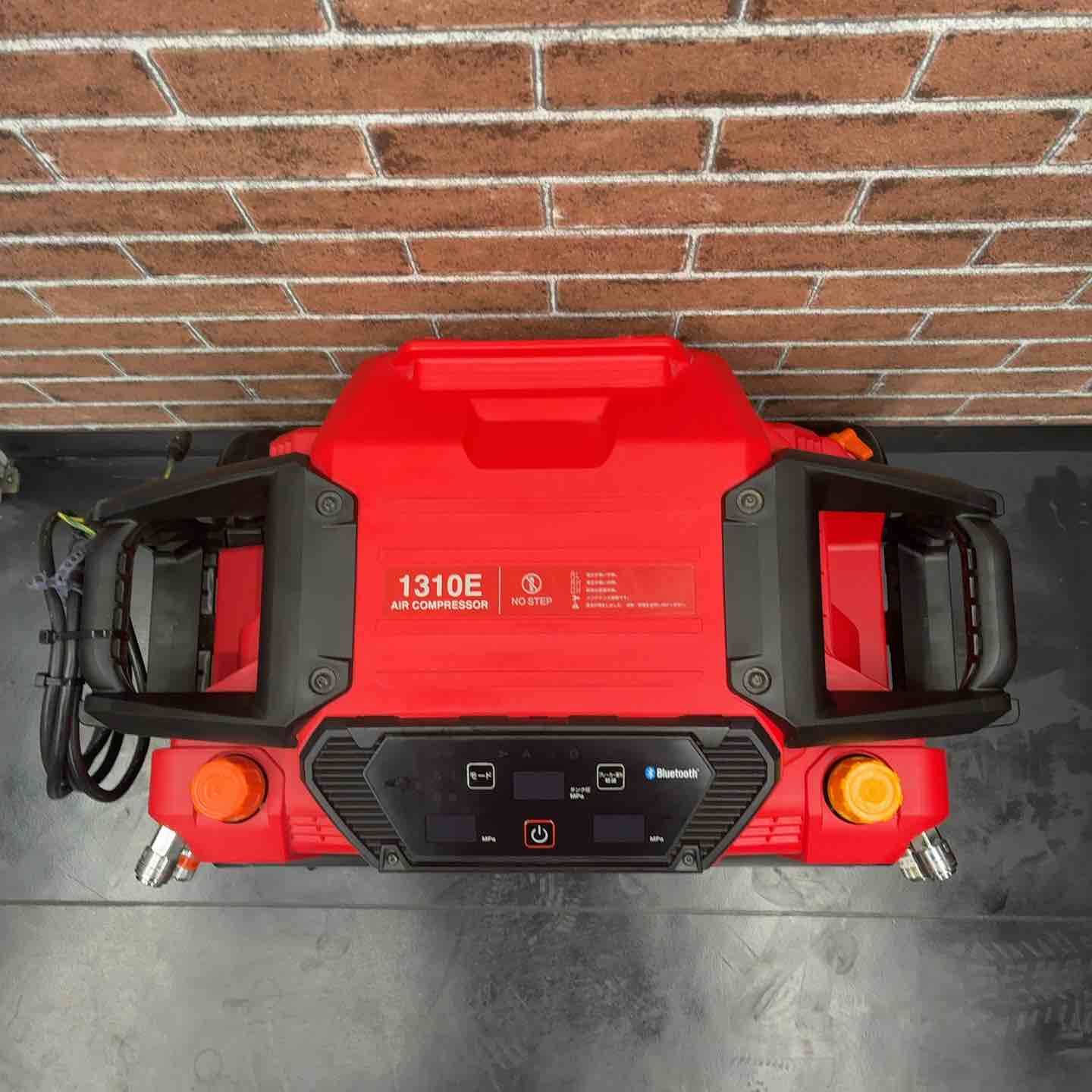 マックス MAX エアコンプレッサー AK-HL1310E_レッド 藤沢店