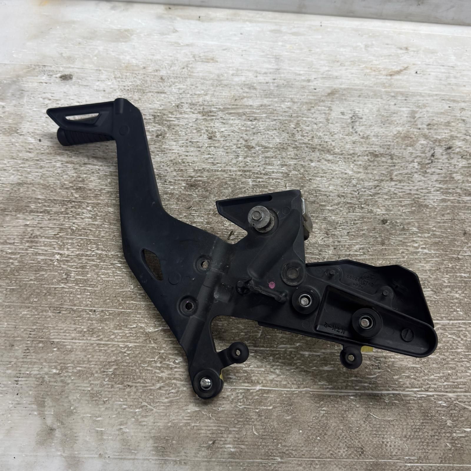 KAWASAKI ニンジャ 400 EX400E ステッププレート 右 カワサキ