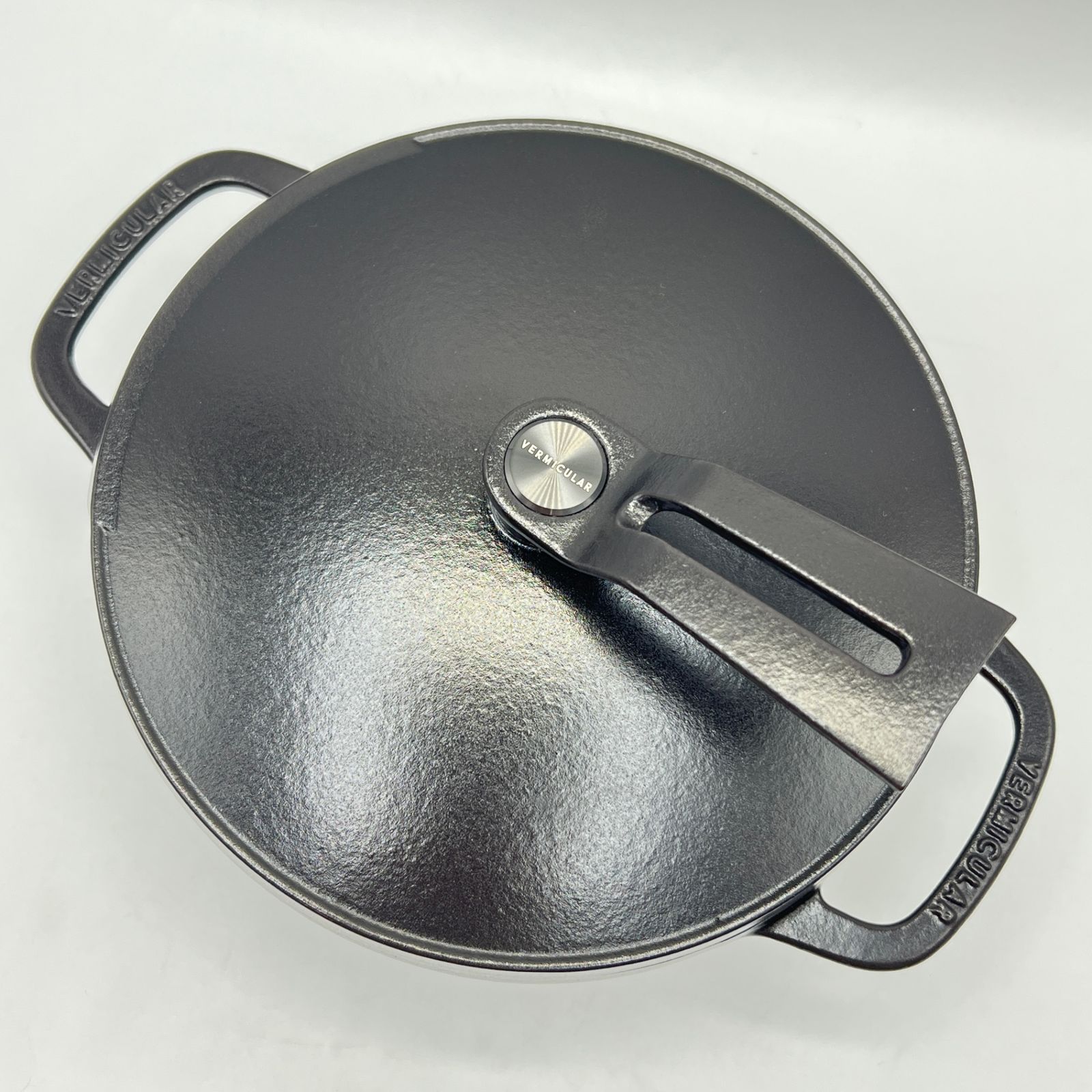 バーミキュラ オーブンポット2 18cm OP2R18S-BK マットブラック セルフスタンディングリッド ホーロー 両手鍋 本体