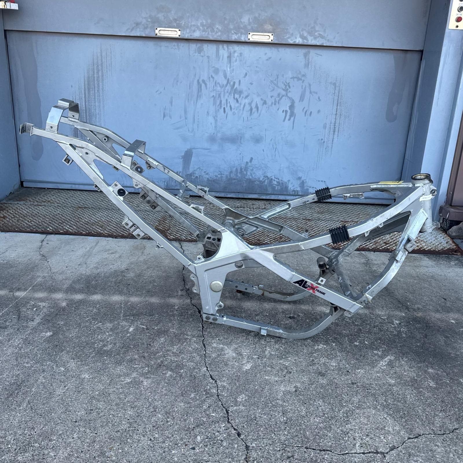 KAWASAKI GPZ400R ZX400D フレーム 書類無し カワサキ