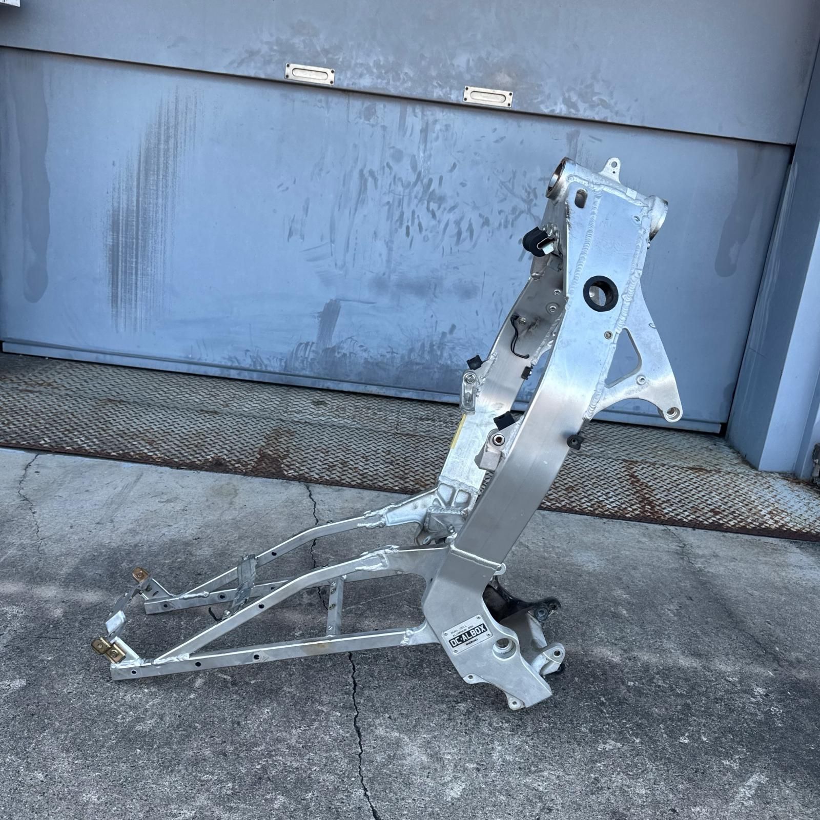 SUZUKI GSX-R400 GK73A フレーム 書類無し スズキ