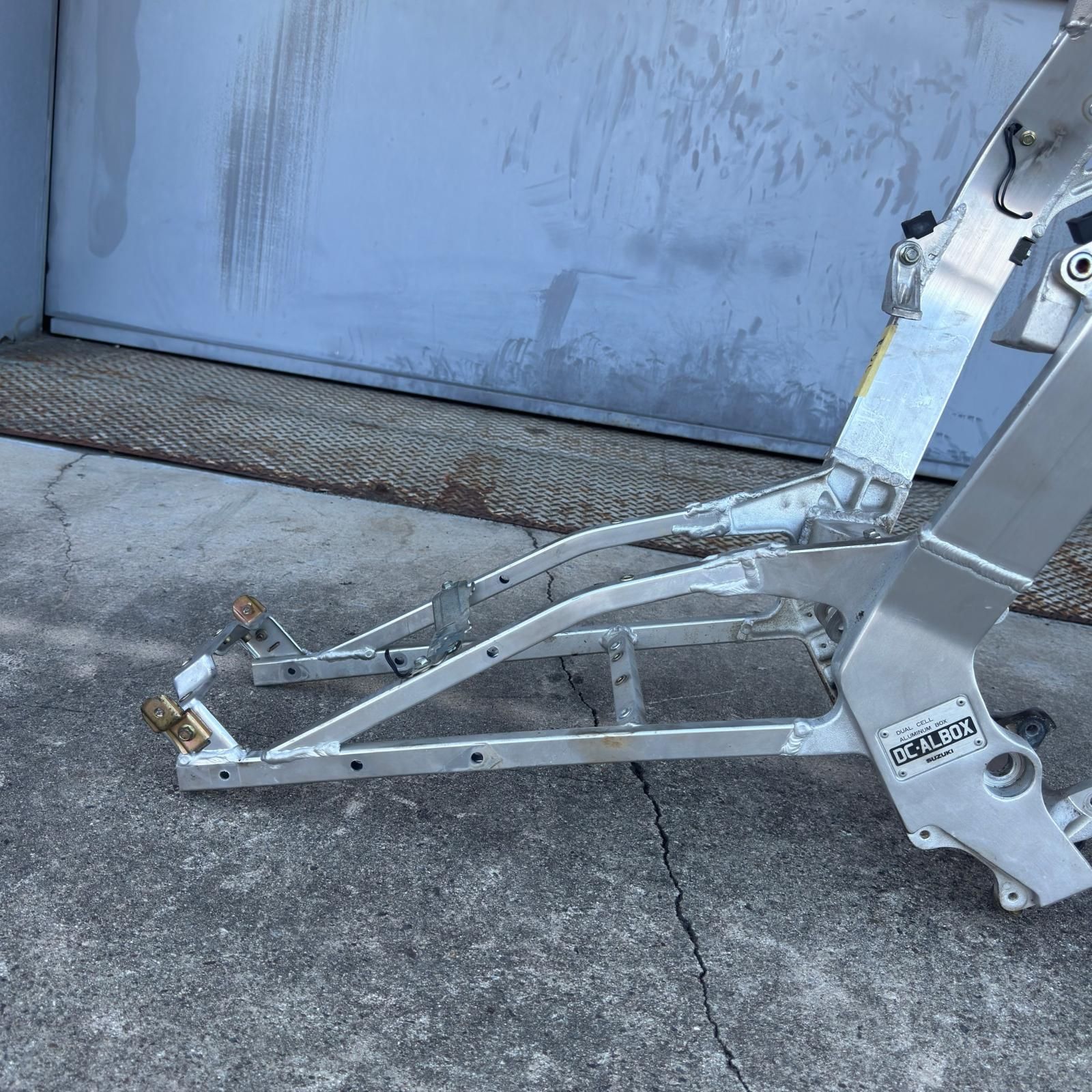 SUZUKI GSX-R400 GK73A フレーム 書類無し スズキ