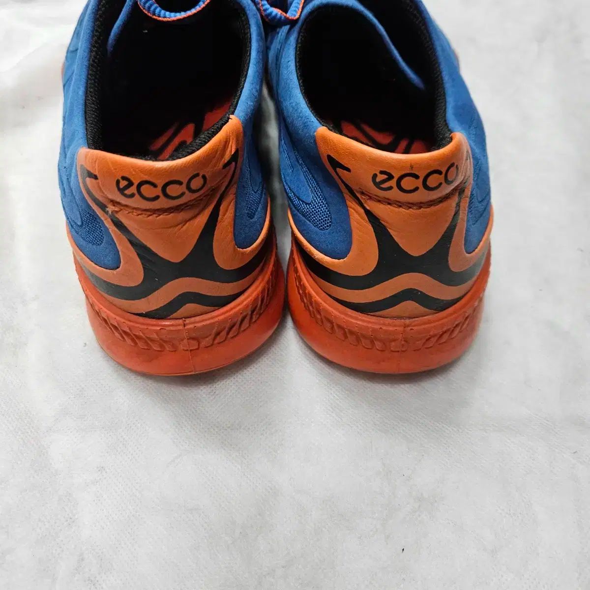 ゴルフシューズ