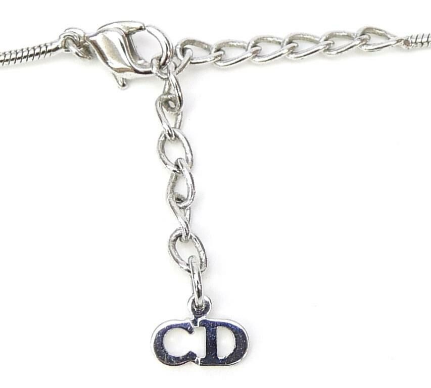 ペンダントネックレス